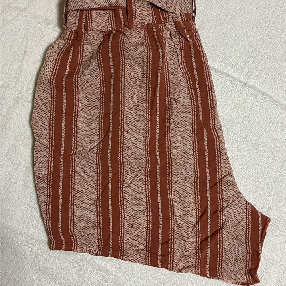 Shorts - Picture 2 of 2